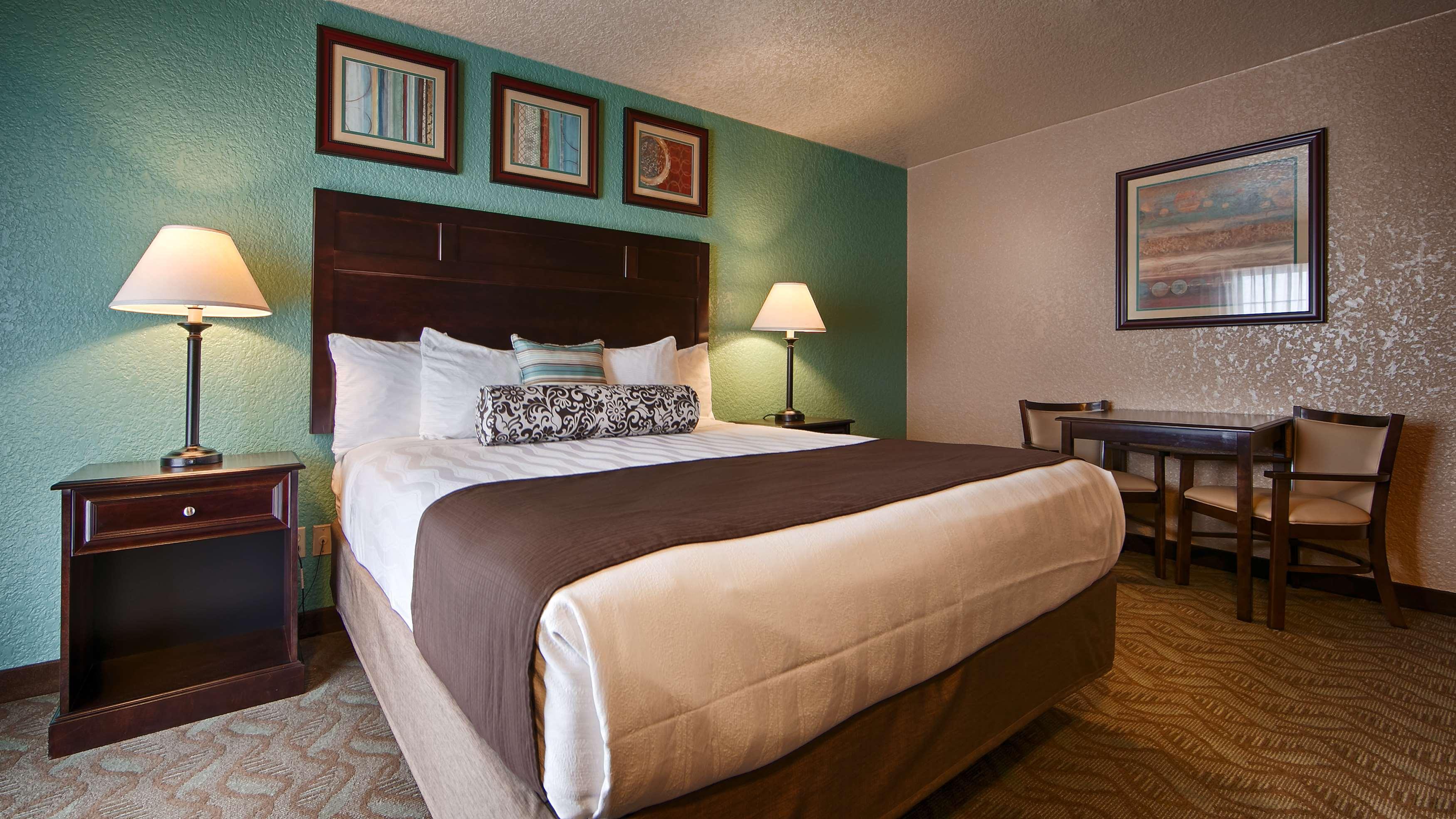 Best Western Plus Bayshore Inn Юрика Экстерьер фото