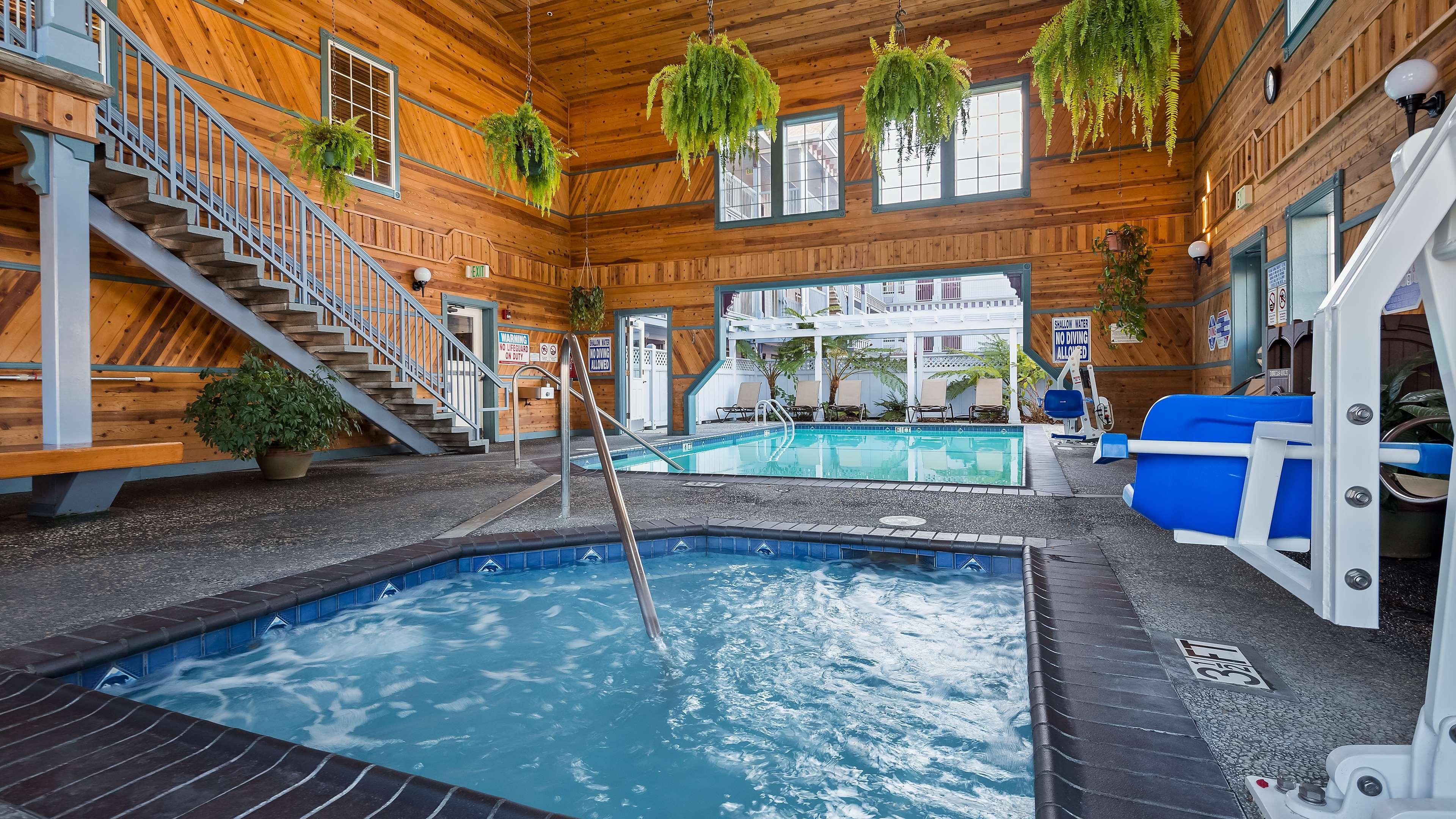 Best Western Plus Bayshore Inn Юрика Экстерьер фото