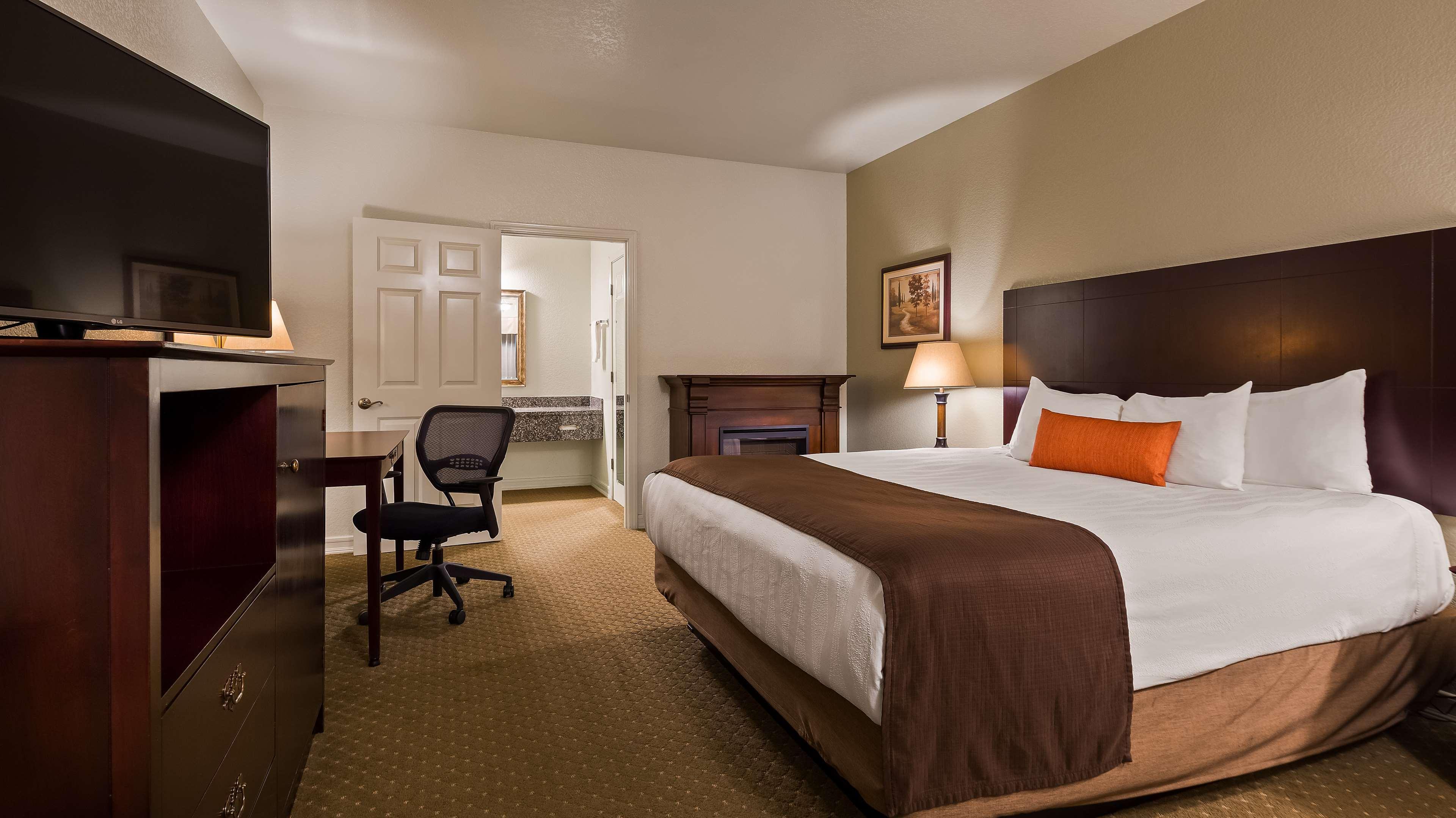 Best Western Plus Bayshore Inn Юрика Экстерьер фото